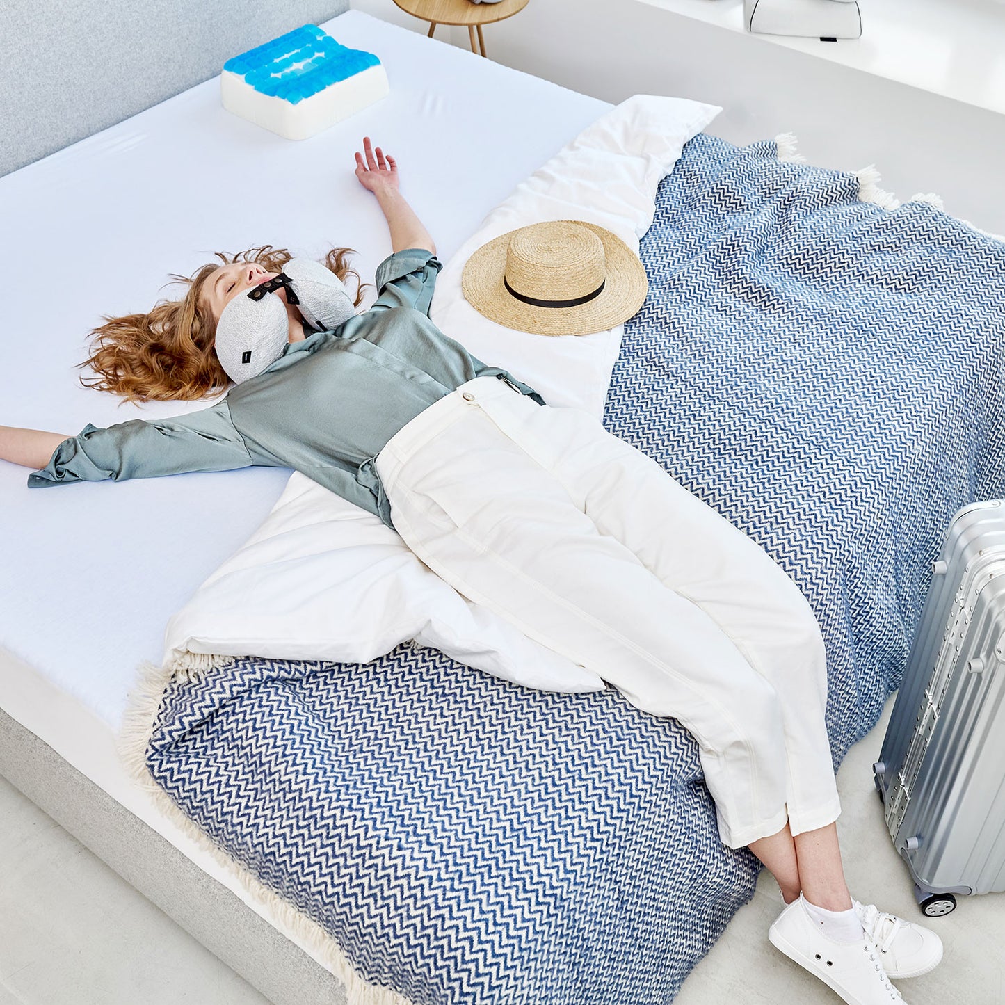 Technogel Living 2 in 1 Travel Pillow
